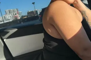 Freaky with a Fat Ass 🍑Pretty Feet 👣 Pink Shaved Pussy 🌷Thick thighs - Image 10