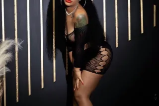 incall & outcall hmu 😘 - 26 - Image 1