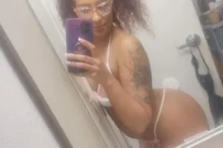 In Town for a Limited Time. Come See Me - Image 2